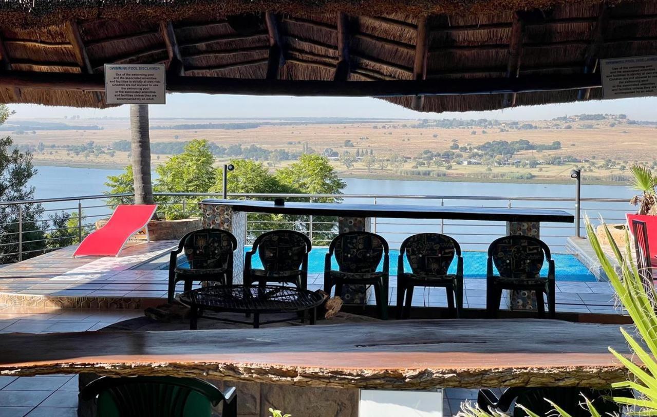 Hotel Eagles View Kungwini à Bronkhorstspruit Extérieur photo