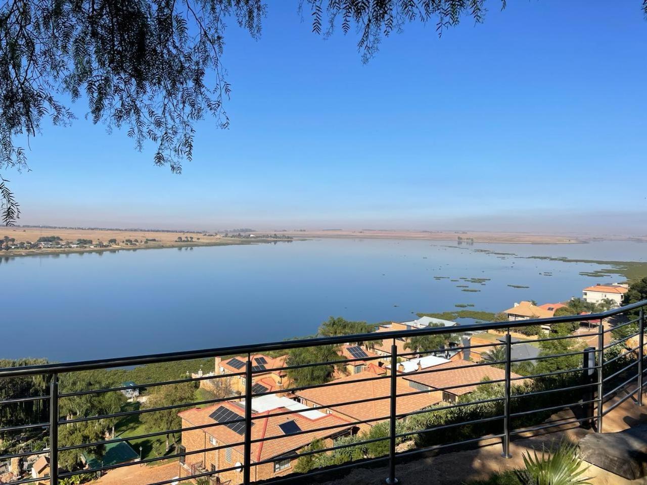 Hotel Eagles View Kungwini à Bronkhorstspruit Extérieur photo